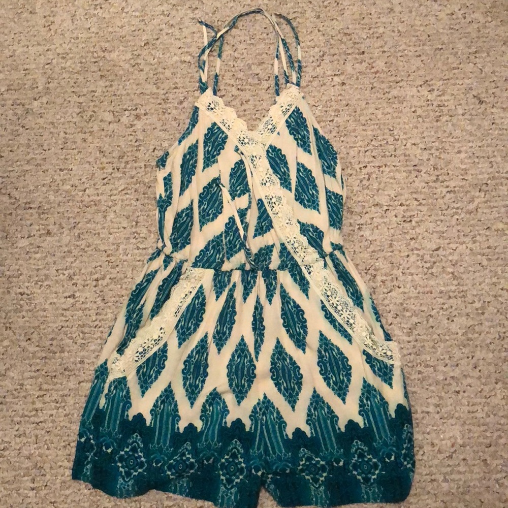 sleeveless romper, Size M